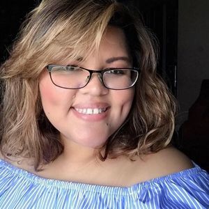 Meet your Posher, Claudia